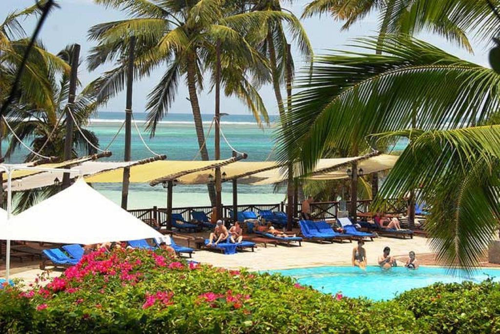 Voyager Beach Resort Mombasa Eksteriør billede