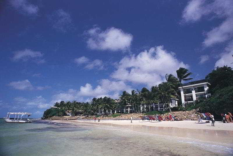 Voyager Beach Resort Mombasa Eksteriør billede